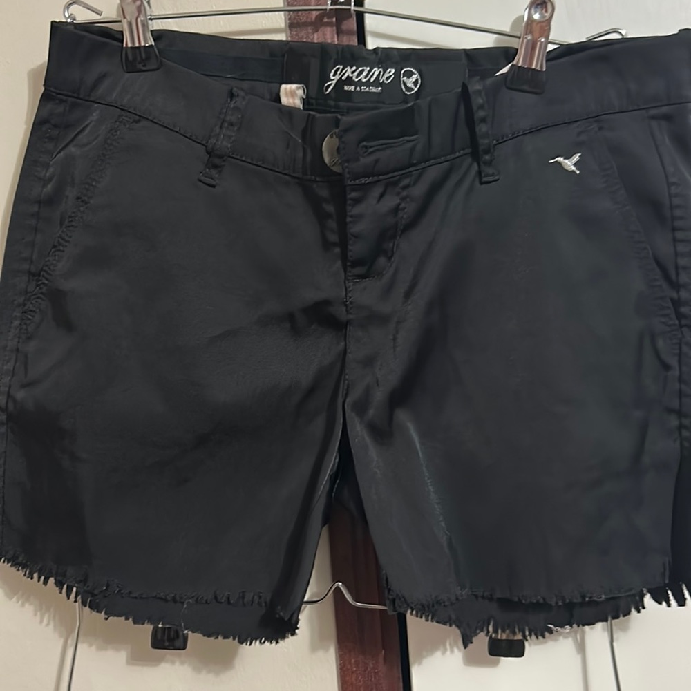 🌼 black leather shorts